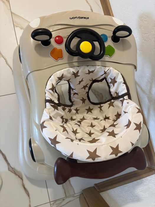 Продавам проходилка KIKKA  CAR BEIGE