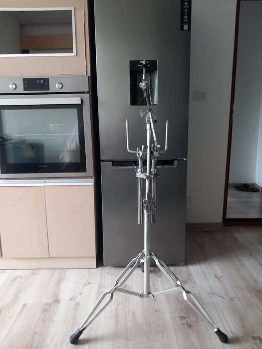 Vând stative de tomuri și bongasuri
