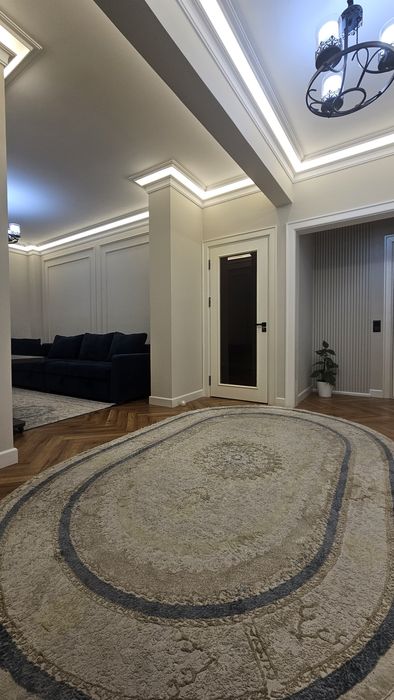 5 xonali kvartira yengi remonti bilan