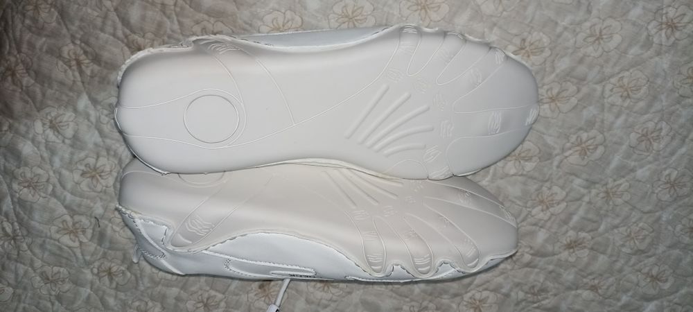 Продаются кроссовки