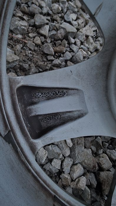 Оригинални 16" Peugeot 4x108 7j ET32