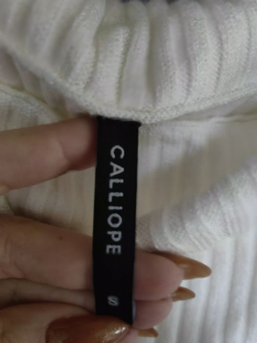 CALLIOPE зимна бяла рокля с паднали рамене