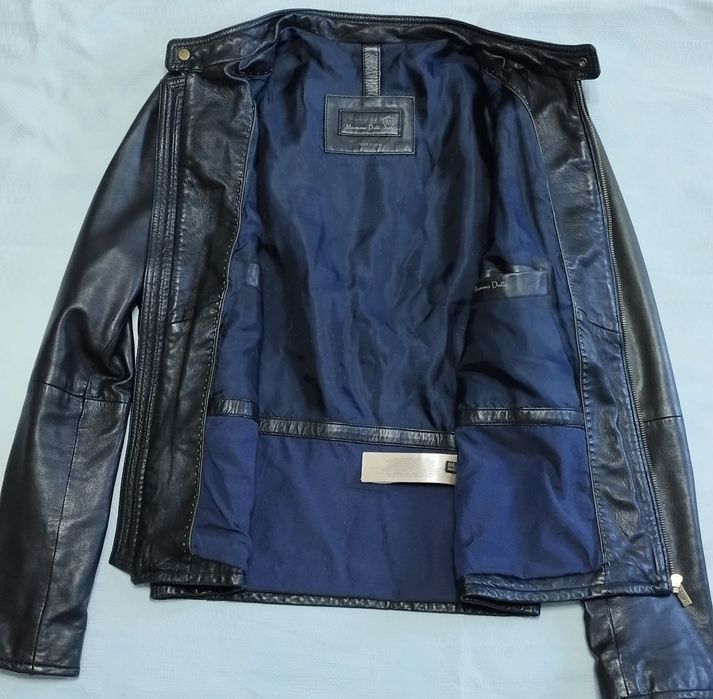 Кожаная мужская куртка Massimo Dutti.