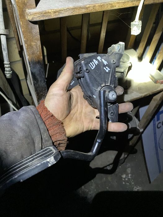 Педаль газа на фольцваген шаран