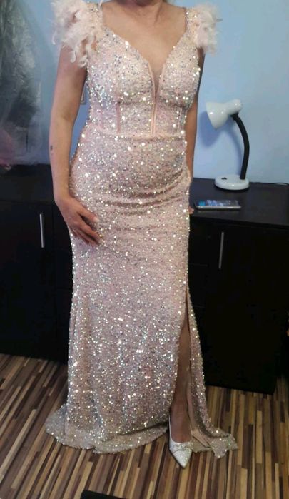 Официална рокля $