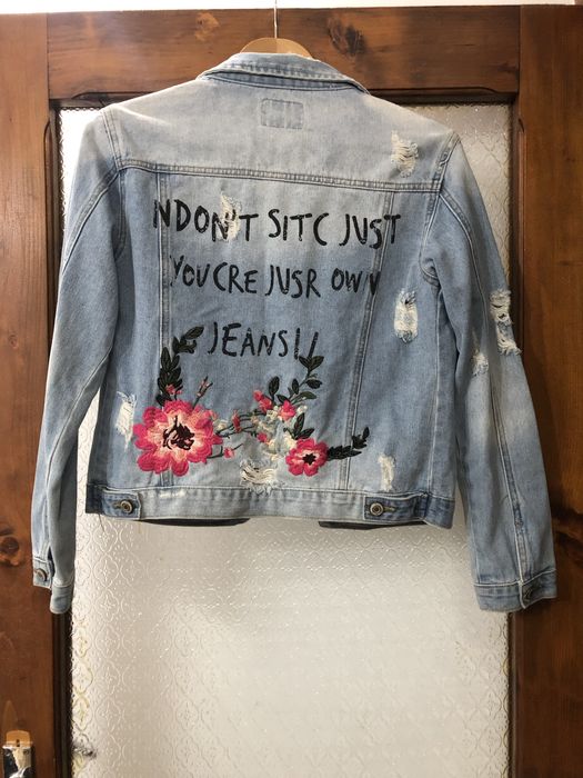 Geaca de blugi cu broderie