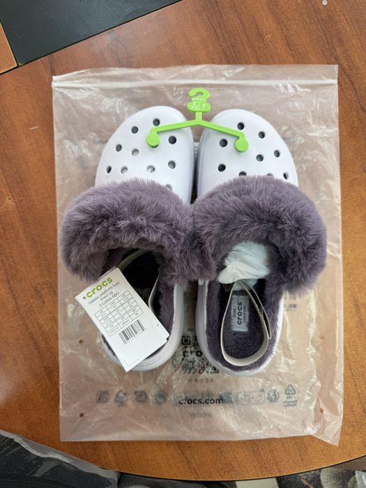 Crocs Classic Platform Fuzz Lined