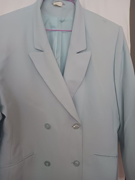 Дамско сако.Светло синьо.Голям размер.