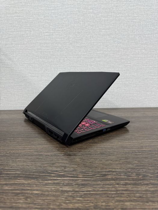 Msi Katana 17.3 i7