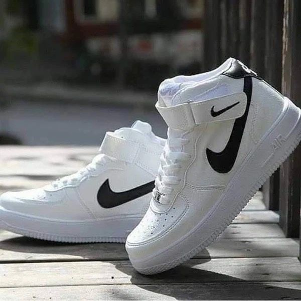 Adidași Nike Jordan