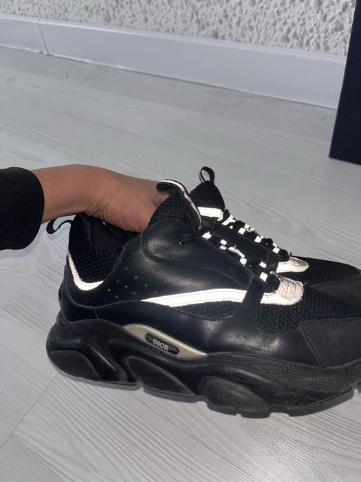 Продавам Dior b22 в добро състояние 43номер