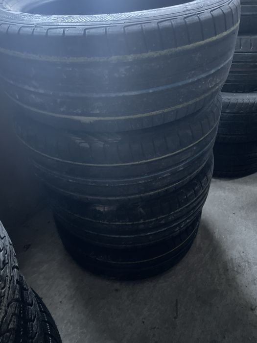Anvelope Dunlop set 4 buc 225/45 R 17 RCS