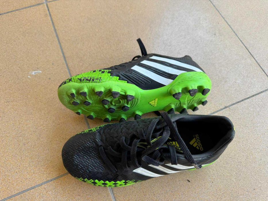 ADIDAS - Футболни обувки /Стоножки. № 33