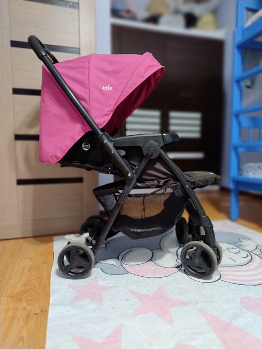 Лёгкая коляска Joie Mirus для девочки