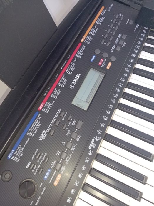 Yamaha PSR263 синтезатор