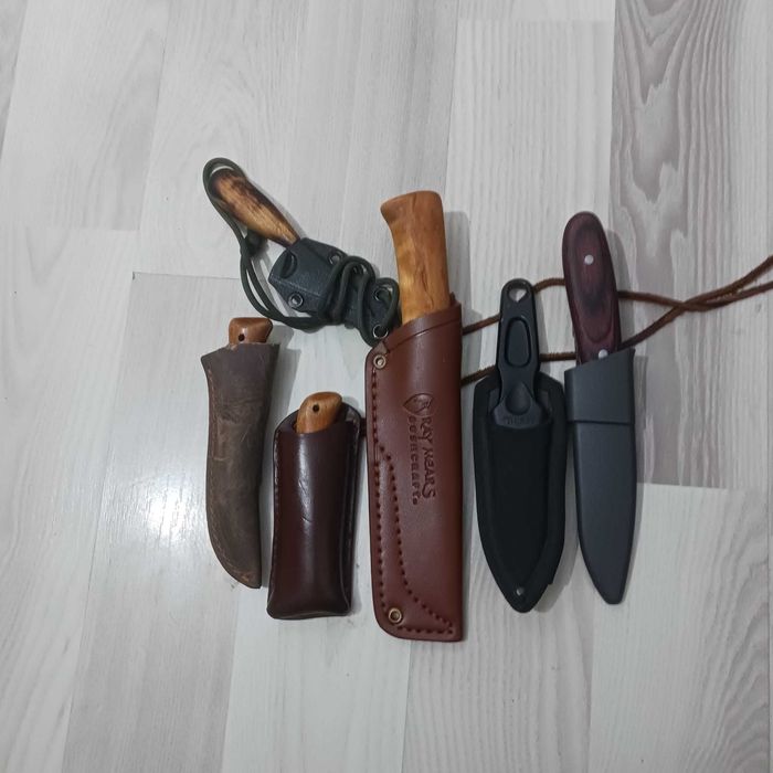 Vând cutite camping și outdoor