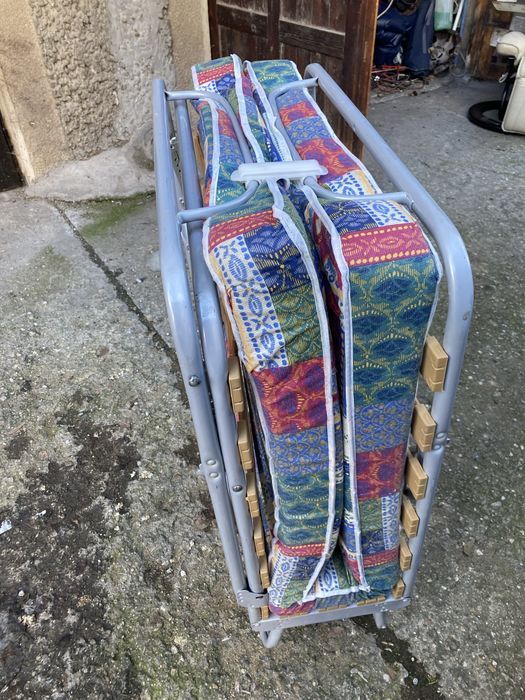 Придавам походно легло