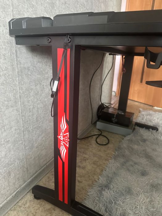 Стол с подсветкой игровой