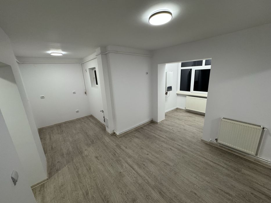 Apartament 3 camere + garaj si beci