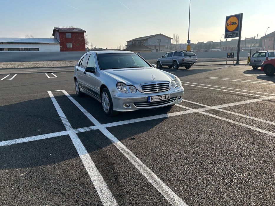Mercedes C 200,   CDI.   Din  2006.