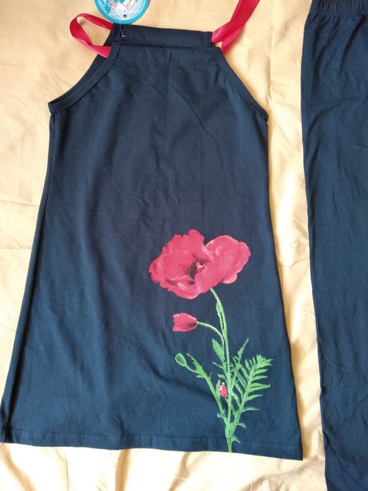 СРОЧНО  комплект Туника + лосины Новые