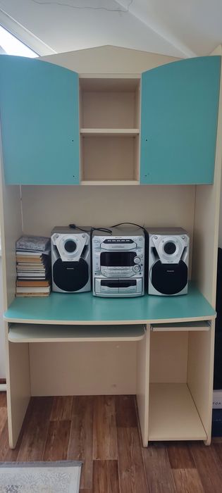 Стол компьютерный