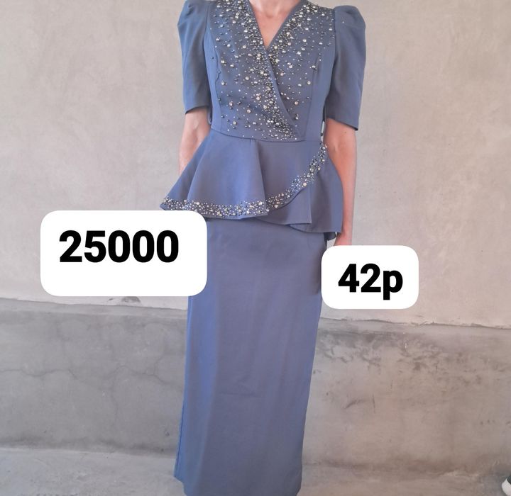 Продаются красивые платья.