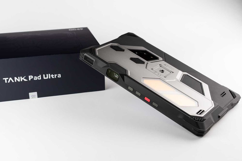 Unihertz 8849 TANK Pad Ultra - 10.95" 16GB+16GB/512GB, 260-lumen 1080P Projector, 23400mAh