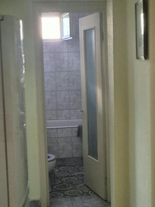Apartament ultracentral 3 camere decomandat Onești