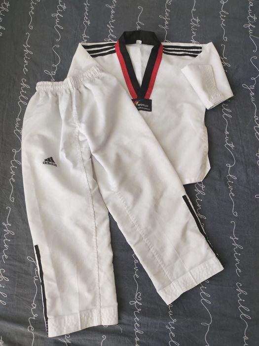 Продам форму для таэквондо