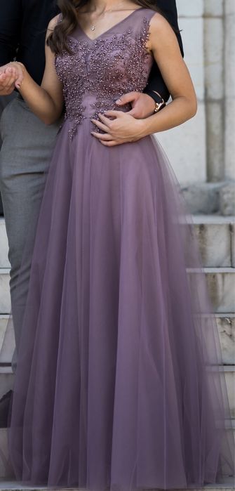 Официална рокля