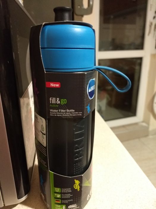 Спортна бутилка Brita синя розова зелена