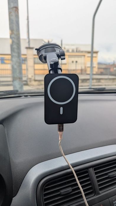 Магнитно зарядно за iPhone НОВО ! ! !