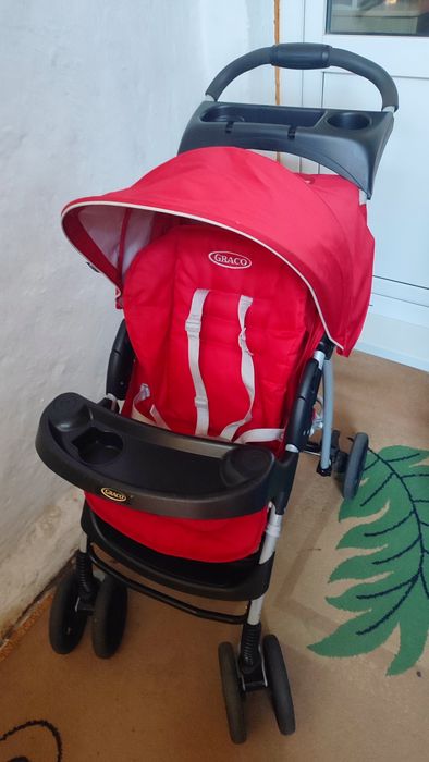 Очень практичная детская коляска