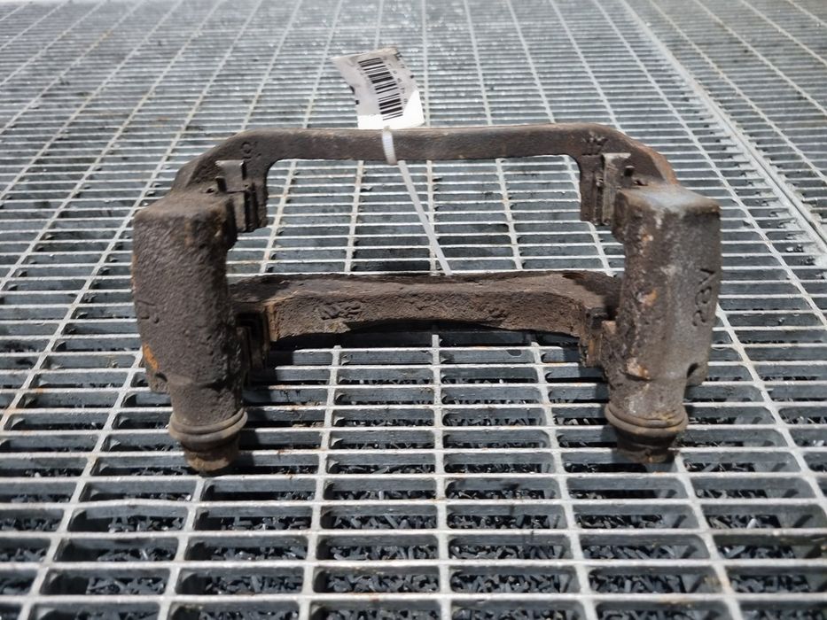 Suport etrier dreapta fata Toyota Rav 4 IV 2.0 Diesel - Manuala 6 Trepte SUV 4 ...