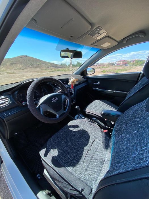 Продается  Kia Rio, 2015 года