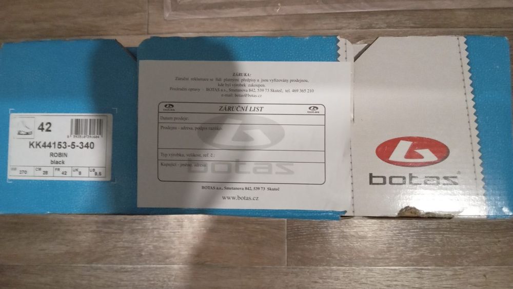 Коньки фигурные новые.42 размер.