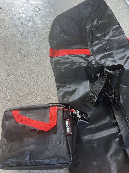 Сак DUCATI, чисто нов с етикети