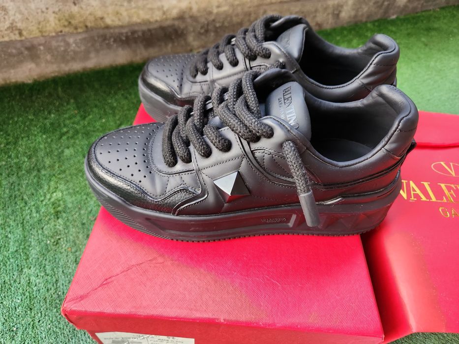 Adidasi Valentino originali