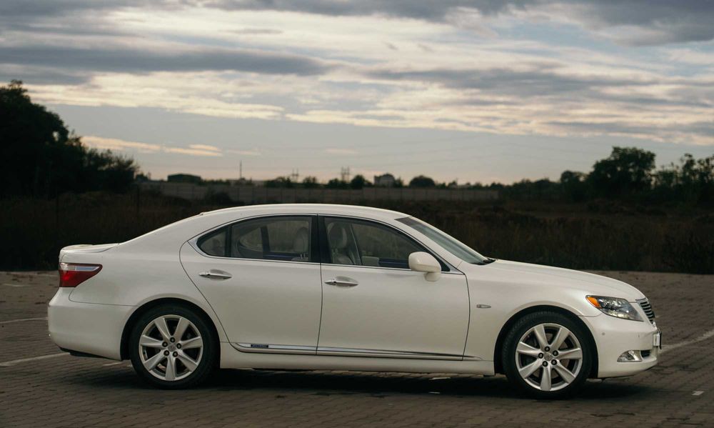 LEXUS LS 2010 — imagine 5