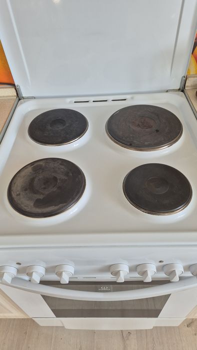 Продам плиту элетрическую