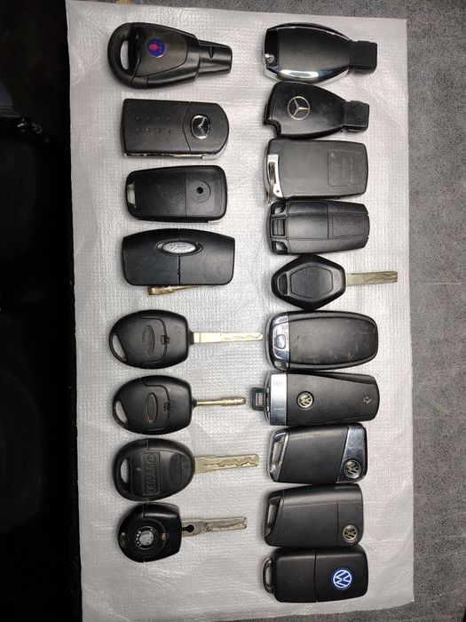 Reparatii chei auto smart key