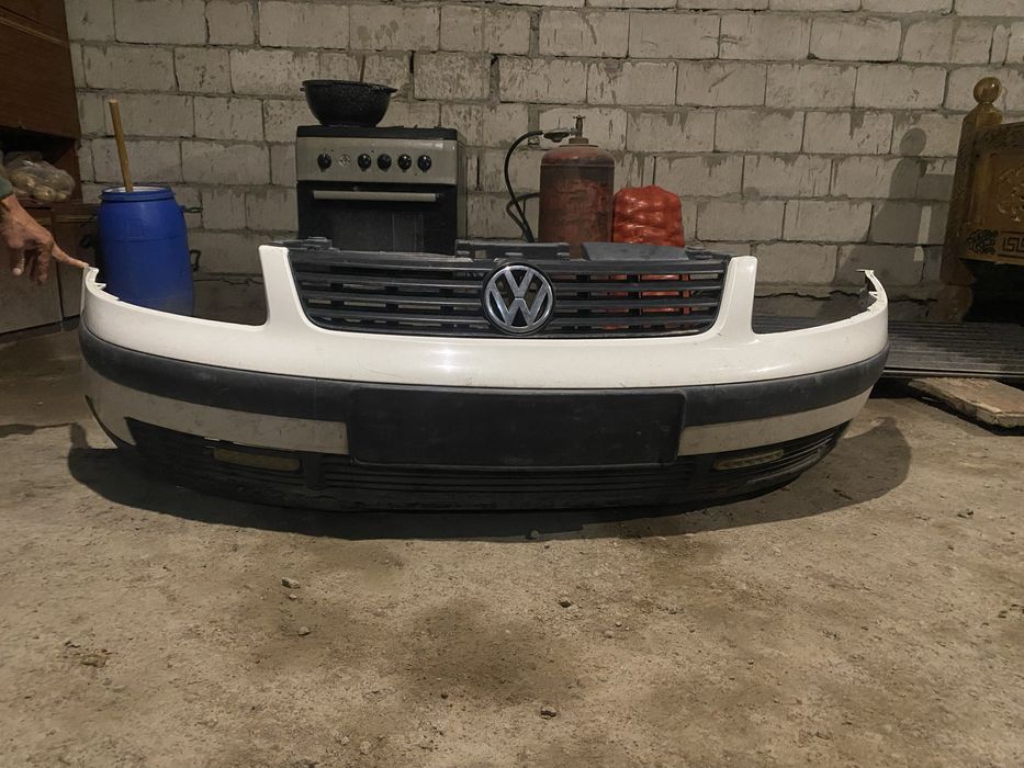 Бампер Пассат Б 5