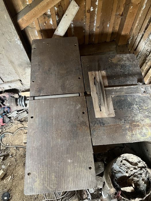 Vând Abric si masă de slefuit  +motor