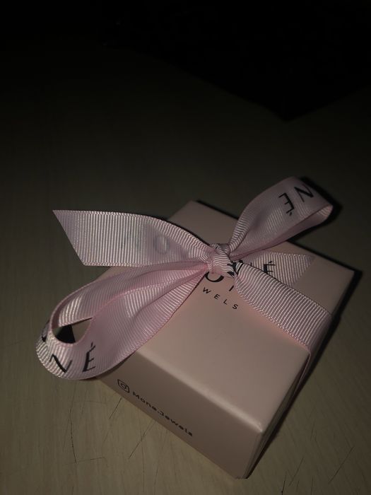 Продам ожерелье новый