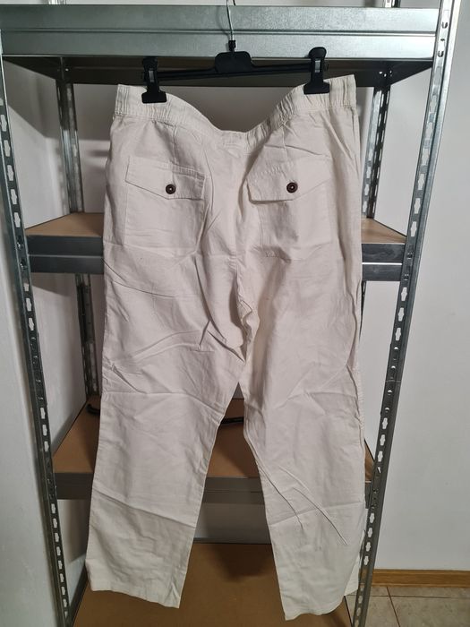 Pantaloni albi barbati Livergy, marime 54 NOI vaporosi subtiri de vara