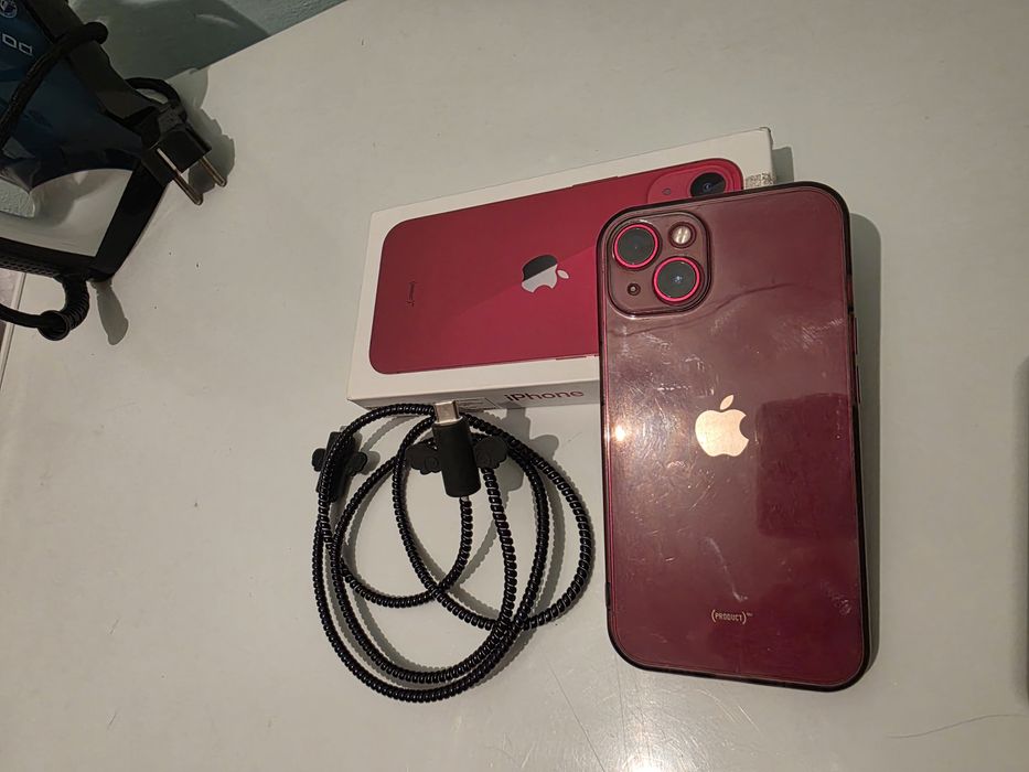 Продам iPhone 13