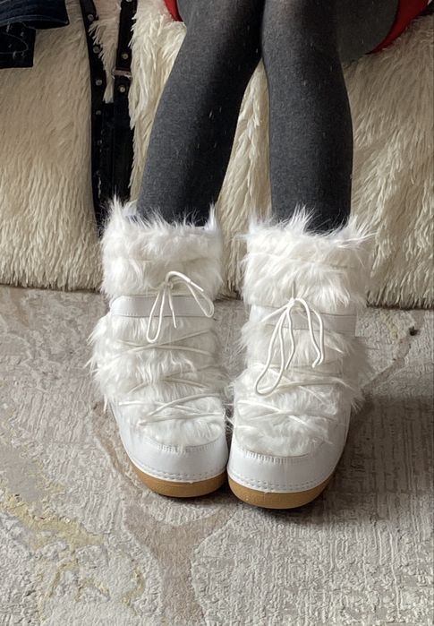 продам зимнюю обувь луноходы moon boot