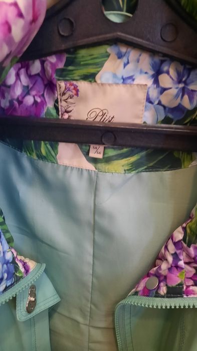 продаю пальто, куртки 52-54 р