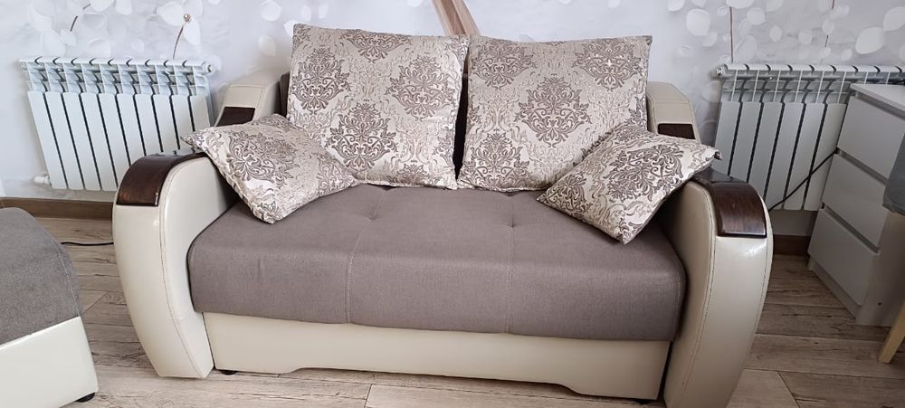 Продам  набор диванов